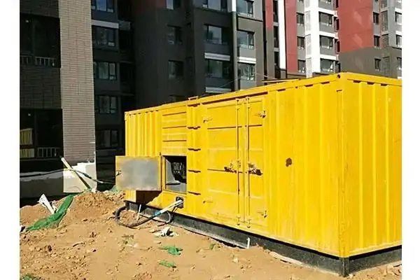 清城发电机租赁中燃油压力过低会对发动机的哪些部件造成损坏？