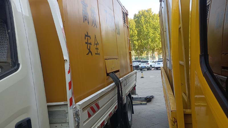 清城如何判断柴油发电机组和UPS电源的切换时间是否符合要求？