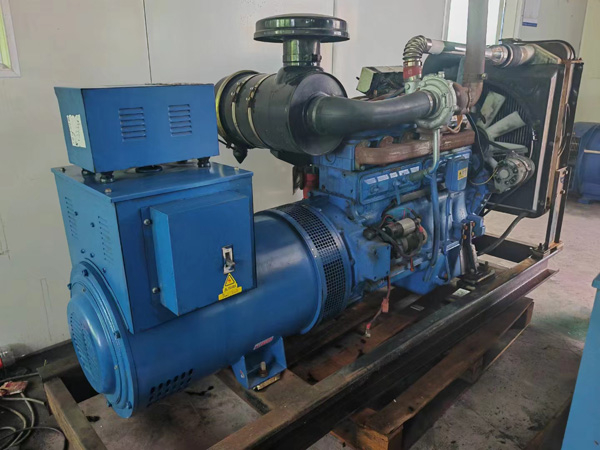 清城100kW柴油发电机组使用多级机油有哪些优缺点？